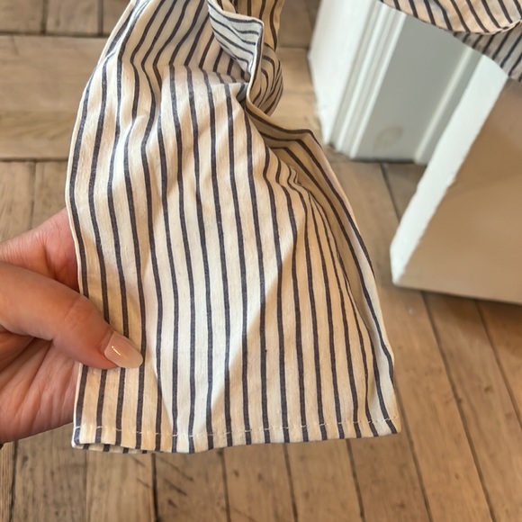 Zara Wrap Top - Picture 3 of 9